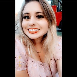 Cute woman’s medium shirts